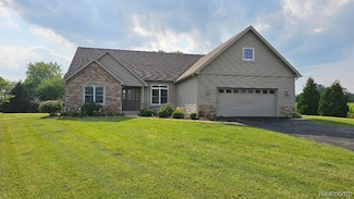 1796 N Raisin Center Hwy, Adrian, MI 49221