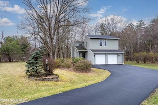 70 English Rd, Round Lake, NY 12151