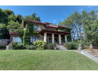 34 S Lenox St, Worcester, MA 01602