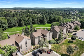 5536 Golfview Ct Unit 21, Williamsburg, MI 49690