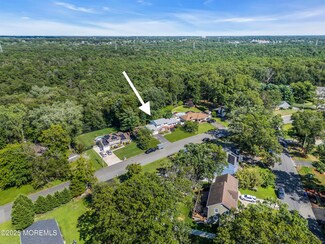 56 Cliffside Dr, Toms River, NJ 08755