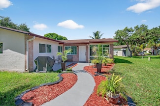 2520 SW Natura Blvd, Deerfield Beach, FL 33441