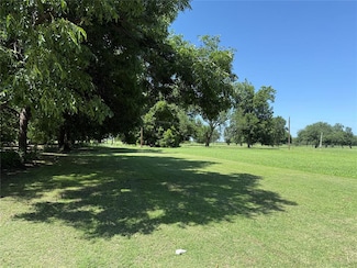 912 W Logan Ave, Guthrie, OK 73044