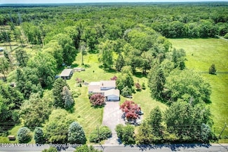 150 Easy St, Howell, NJ 07731