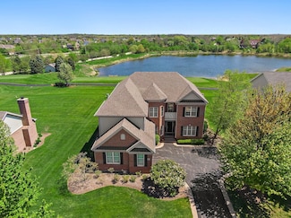 4 Tournament Dr S, Hawthorn Woods, IL 60047