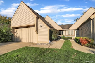 1109 Boulder Ct Unit 46, Lansing, MI 48917