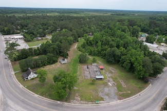 201 S Nichols St, Nichols, SC 29581
