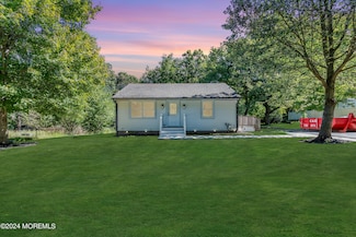 298 Smithburg Rd, Manalapan, NJ 07726