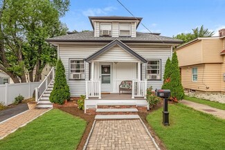 38 Hopkins St, Revere, MA 02151