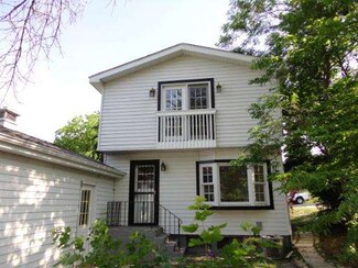 310 Washington St, West Dundee, IL 60118