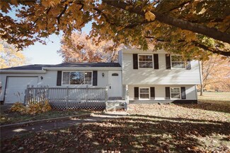 8028 Casilina Dr, Clay, NY 13041