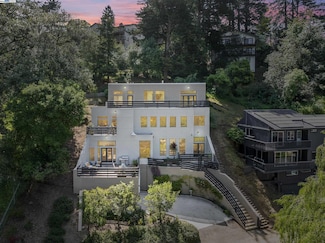 6588 Longwalk Dr, Oakland, CA 94611