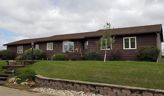 711 Prospect St, Lisbon, ND 58054