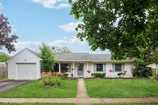 5 Pohatcong Ave, Waretown, NJ 08758