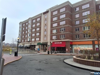 6407 City Place Unit C6407, Edgewater, NJ 07020