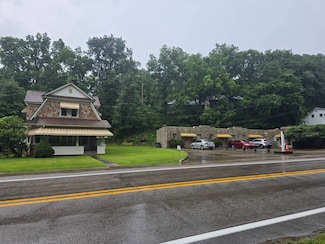 206 E Myles Ave, Pennsboro, WV 26415