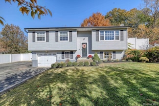 120 Blanche Ave, New Windsor, NY 12553