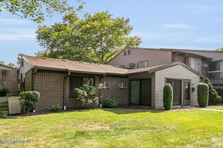 22 Lexington Ct, Red Bank, NJ 07701
