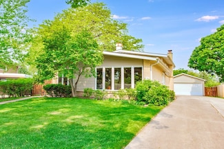 346 Drake Ln, Des Plaines, IL 60016