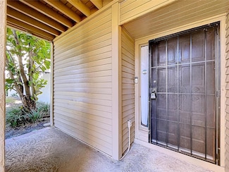 4138 Pinelake Ln Unit 101, Tampa, FL 33618