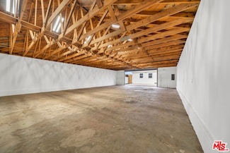 9611 S Vermont Ave, Los Angeles, CA 90044