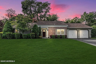 2 Drury Ct, Brick, NJ 08724