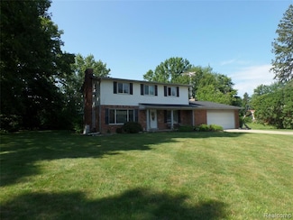 2530 Sebastian Dr, Grand Blanc, MI 48439
