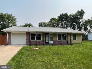 102 W Frederick Dr, Sterling, VA 20164