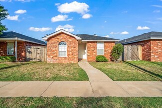 1114 Iola Ave, Lubbock, TX 79416