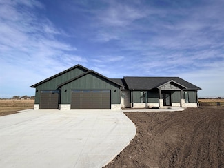 608 N Gilman Ct, Hershey, NE 69143