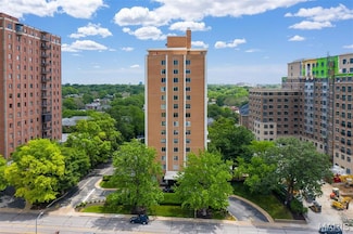 900 S Hanley Rd Unit PG, Saint Louis, MO 63105