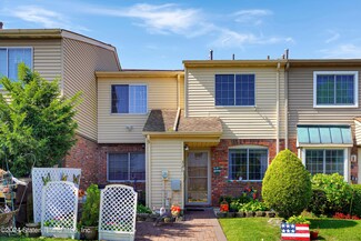 32 Franklin Ln Unit D, Staten Island, NY 10306