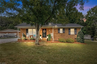 3979 Valley Dr, Sophia, NC 27350