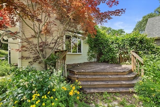 W66N674 Madison Ave, Cedarburg, WI 53012