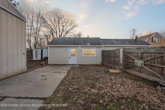 209 W Fairfield Ave, Lansing, MI 48906