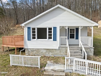 1501 Cherry Bottom Rd, Caryville, TN 37714