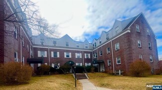 140 W Englewood Ave Unit 5B, Teaneck, NJ 07666