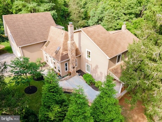 1794 Scrabble Rd, Martinsburg, WV 25404