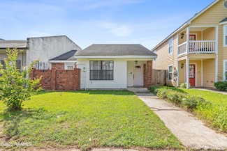 15 Courtyard Cir, Lafayette, LA 70508