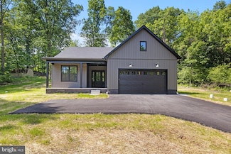 13 Connie Trail, Carroll Valley, PA 17320