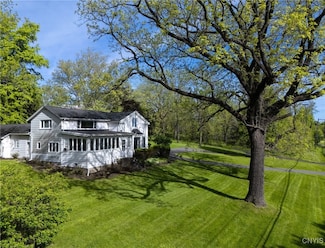 5199 W Lake Rd, Auburn, NY 13021