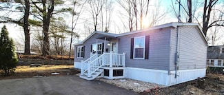 65 Lone Star Ave, Farmington, NH 03835