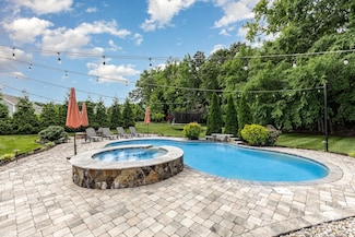 112 S Shore Dr, Belmont, NC 28012