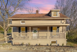 22 Skidmore St, Cleves, OH 45002