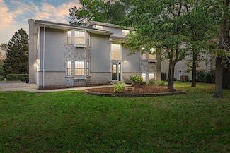 1005 97th St, Pleasant Prairie, WI 53158