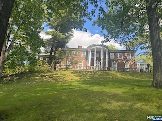 277 Walnut St, Englewood, NJ 07631