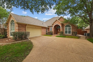 2413 Oak Brook Dr, Bedford, TX 76021