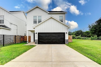 7810 Kenton St, Houston, TX 77028