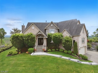 39 Rosenbrook Dr, Lincoln Park, NJ 07035