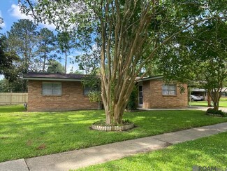 8082 Sholar Dr, Baton Rouge, LA 70809